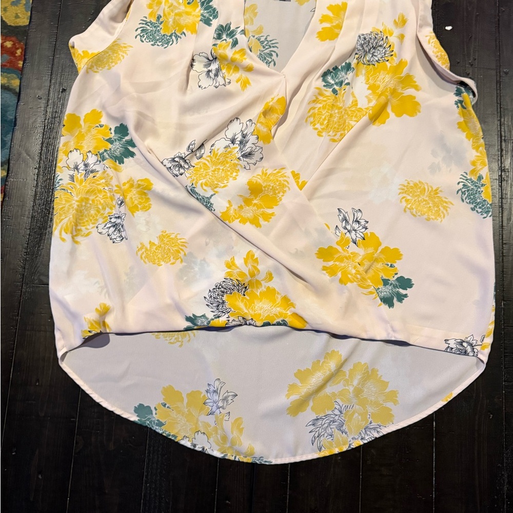 Floral Sleeveless Blouse